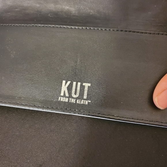 NWOT Kut From The Cloth Trifold Black & White Striped Wallet - Picture 5 of 7